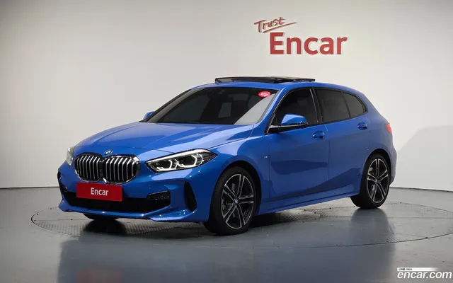 BMW 1 Series (F40) 120i M — миниатюра 1