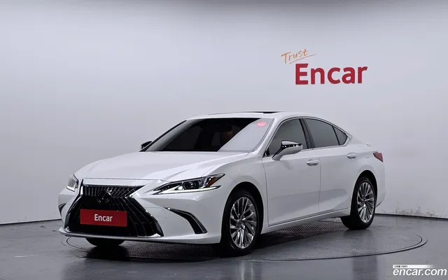 Lexus ES 300h — миниатюра 1