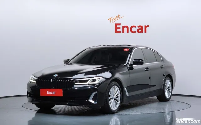 BMW 5 Series (G30) 530i — миниатюра 1