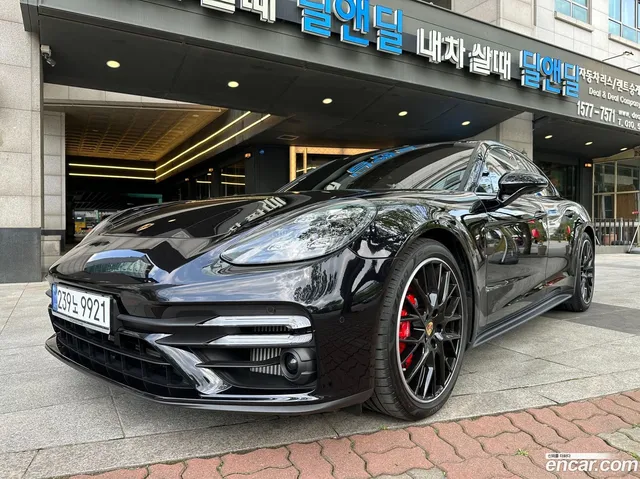 Porsche Panamera (971) 4.0 GTS — миниатюра 1
