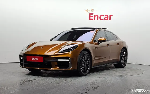 Porsche Panamera (976) 4.0 E- — миниатюра 1