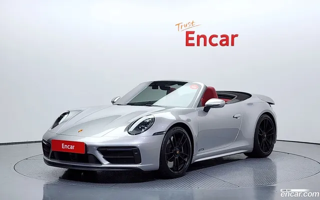 Porsche 911 (992) 4 GTS — миниатюра 1