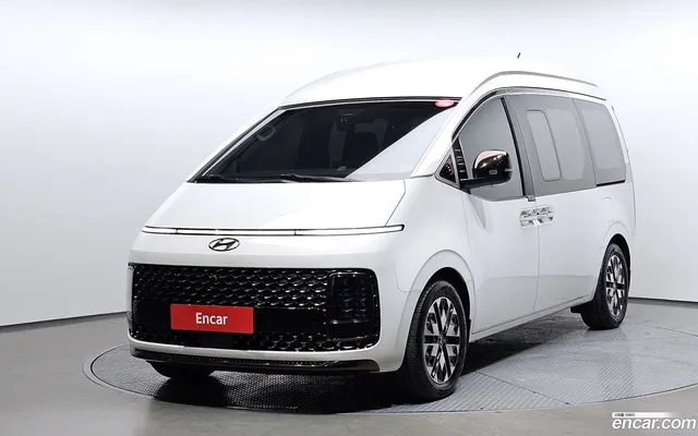 Hyundai Staria 4WD 7 — миниатюра 1