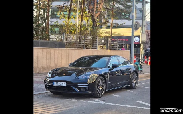 Porsche Panamera (971) 2.9 AWD — миниатюра 1