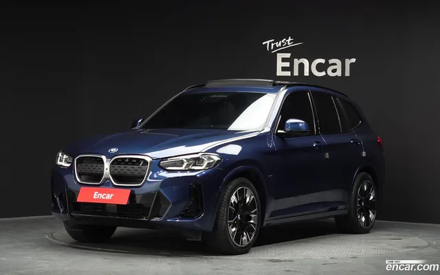 BMW iX3 M — миниатюра 1