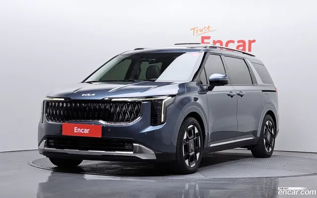 Kia Carnival 7 — миниатюра 1