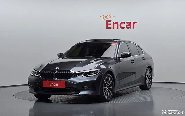 BMW 3 Series (G20) 320i — миниатюра 1