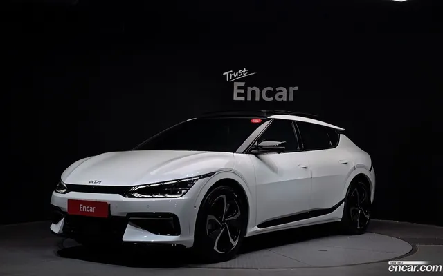 Kia EV6 — миниатюра 1