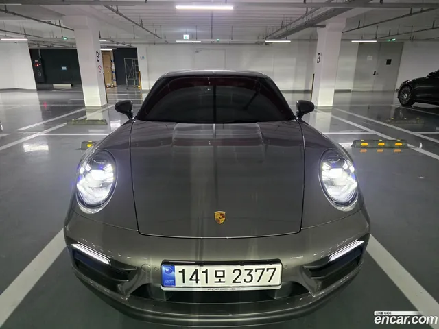 Porsche 911 (992) 4 GTS — миниатюра 1