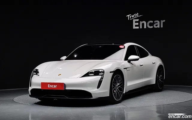 Porsche Taycan 4S — миниатюра 1