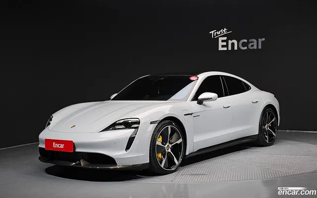 Porsche Taycan S — миниатюра 1