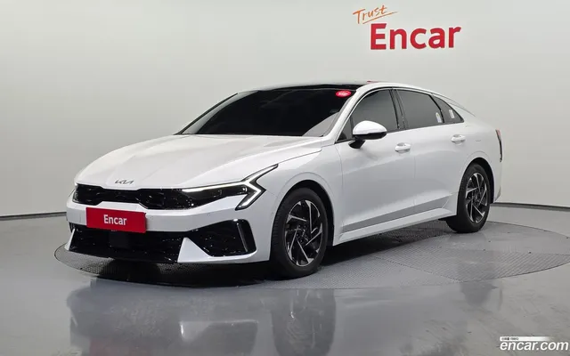 Kia K5 Hybrid — миниатюра 1