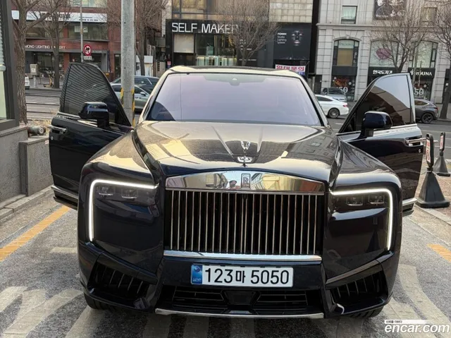 Rolls-Royce Cullinan 6.7 V12 — миниатюра 1