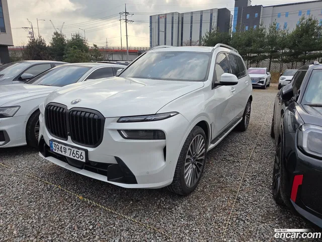 BMW X7 (G07) xDrive 40i 7 — миниатюра 1
