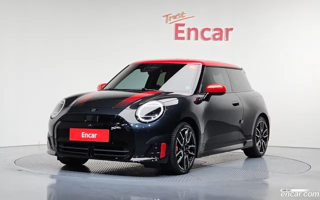 MINI 4 JCW — миниатюра 1