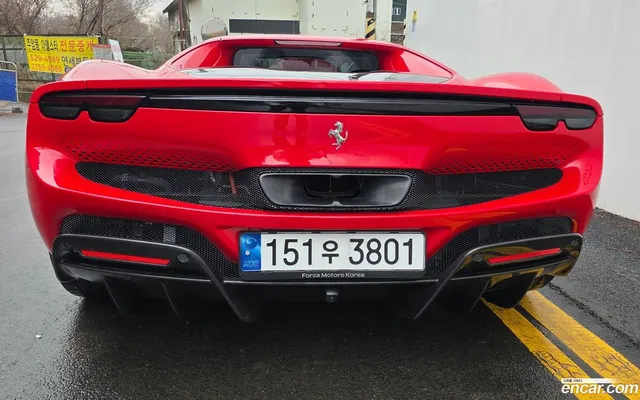 Ferrari 296 GTB 3.0 V6 — миниатюра 1