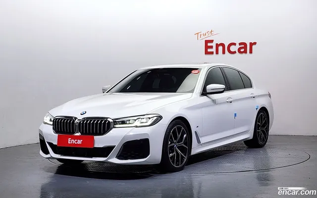 BMW 5 Series (G30) 530i M — миниатюра 1