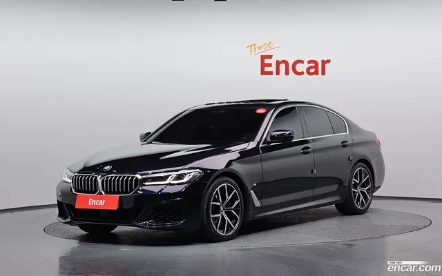 BMW 5 Series (G30) 530i M — миниатюра 1