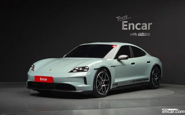 Porsche Taycan 4S — миниатюра 1