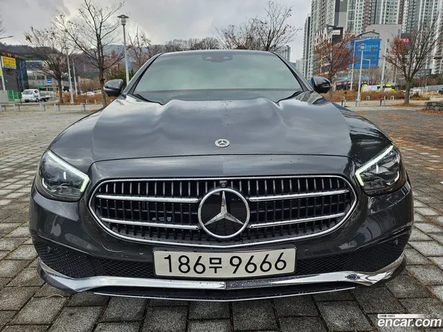 Mercedes-Benz E-Class (W213) E350 4MATIC — миниатюра 1