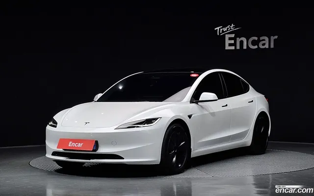 Tesla Model 3 AWD — миниатюра 1