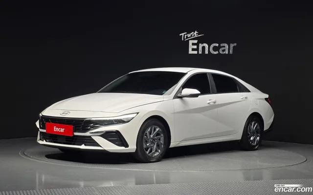 Hyundai Avante CN7 Hybrid — миниатюра 1