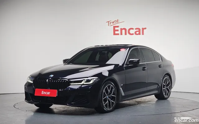 BMW 5 Series (G30) 530i xDrive M — миниатюра 1