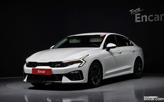 Kia K5 3 2.0 — миниатюра 1