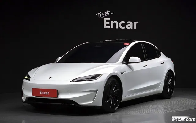 Tesla Model 3 AWD — миниатюра 1