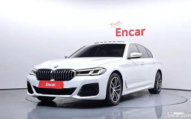 BMW 5 Series (G30) 523d M — миниатюра 1