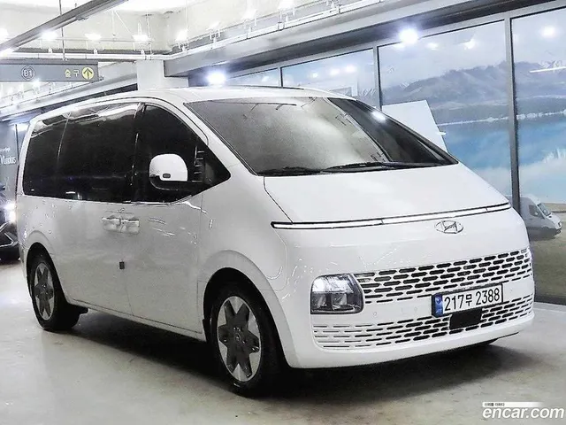 Hyundai Staria 4WD 9 — миниатюра 1