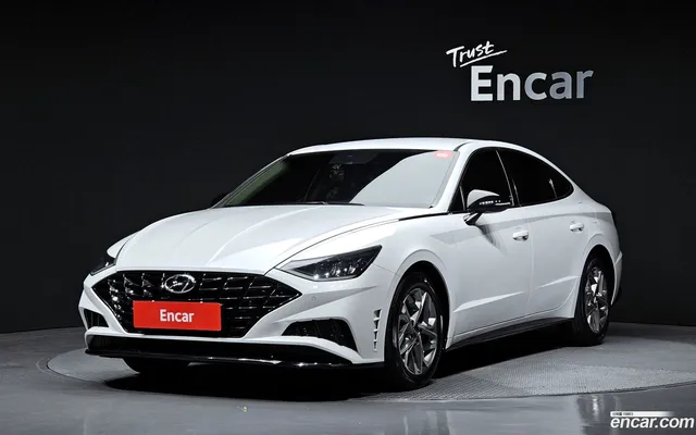 Hyundai Sonata (DN8) 2.0 — миниатюра 1