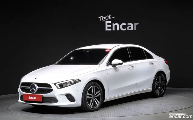 Mercedes-Benz A-Class (W177) A220 — миниатюра 1