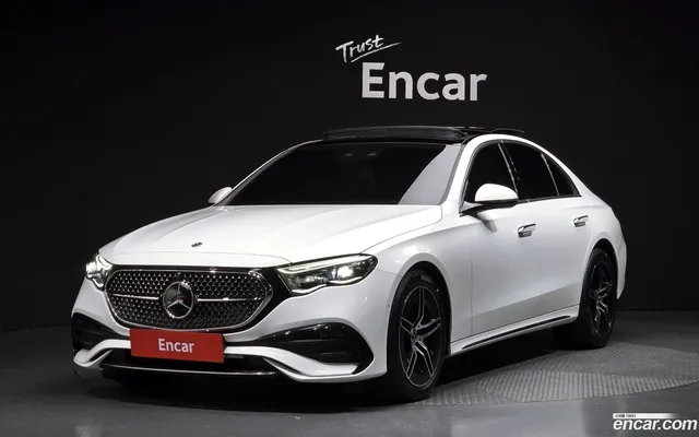 Mercedes-Benz E-Class (W214) E300 4MATIC AMG Line — миниатюра 1