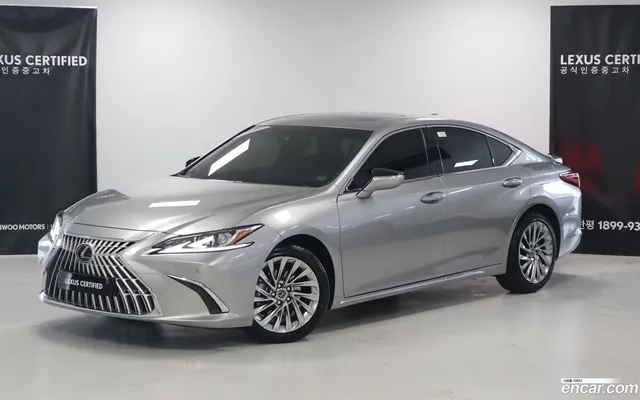 Lexus ES 300h — миниатюра 1