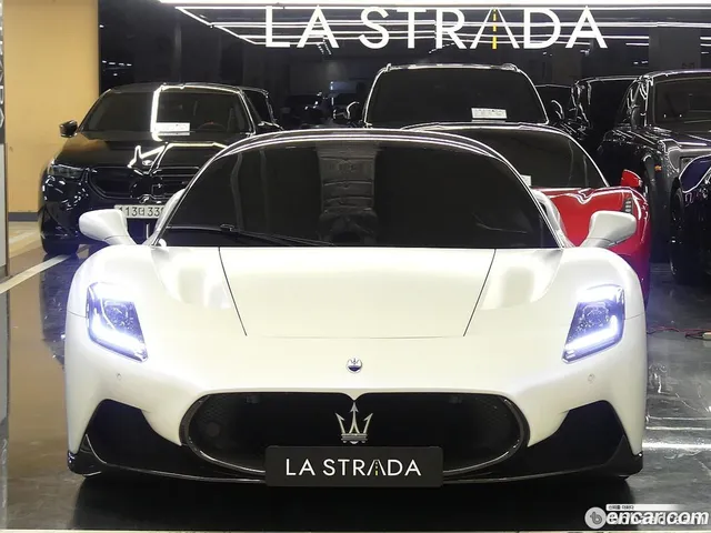 Maserati MC20 3.0 V6 — миниатюра 1