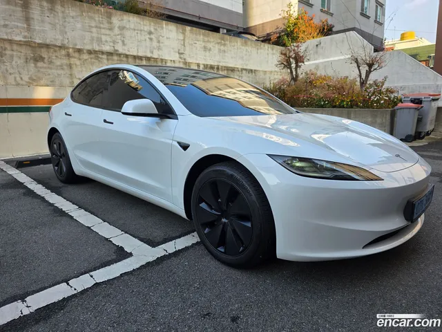 Tesla Model 3 AWD — миниатюра 1