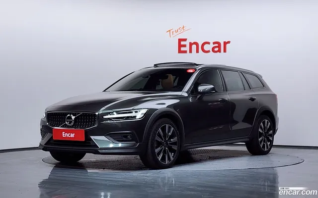 Volvo V60 2 B5 AWD — миниатюра 1