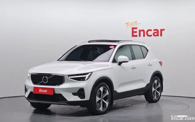 Volvo XC40 B4 — миниатюра 1