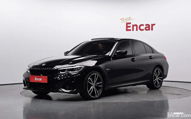 BMW 3 Series (G20) 320e M — миниатюра 1