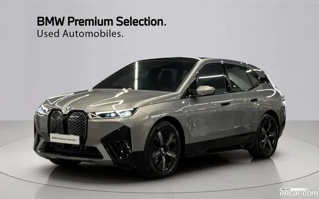 BMW iX xDrive50 — миниатюра 1