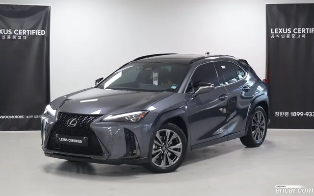Lexus UX300h 2.0 F-Sport 2WD — миниатюра 1