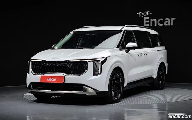 Kia Carnival 7 — миниатюра 1