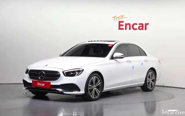 Mercedes-Benz E-Class (W213) E250 — миниатюра 1