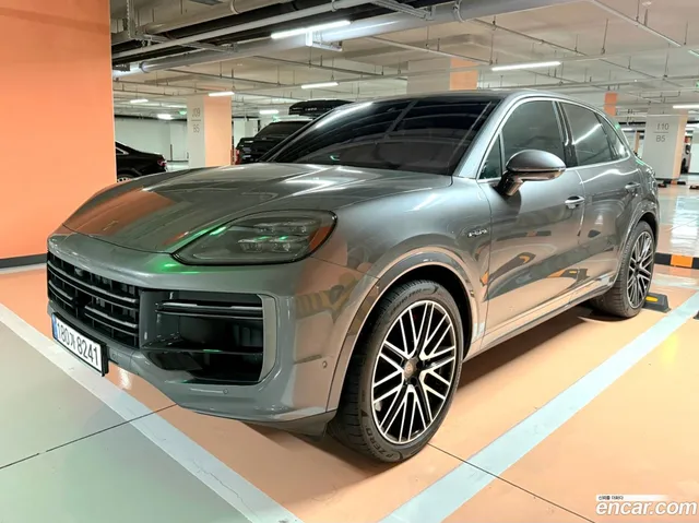 Porsche Cayenne (PO536) 4.0 E- — миниатюра 1