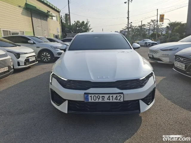 Kia K5 3 2.0 — миниатюра 1