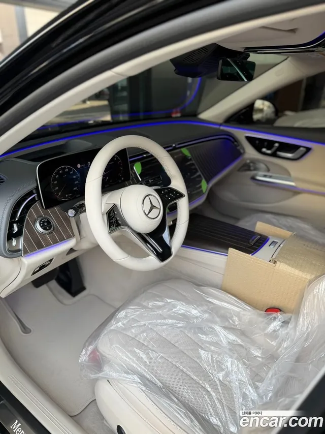 Mercedes-Benz E-Class (W214) E300 4MATIC — миниатюра 1