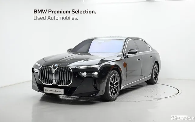 BMW 7 Series (G70) 740d xDrive M — миниатюра 1