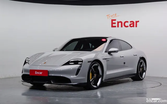 Porsche Taycan S — миниатюра 1