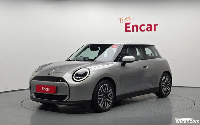 MINI 4 SE — миниатюра 1